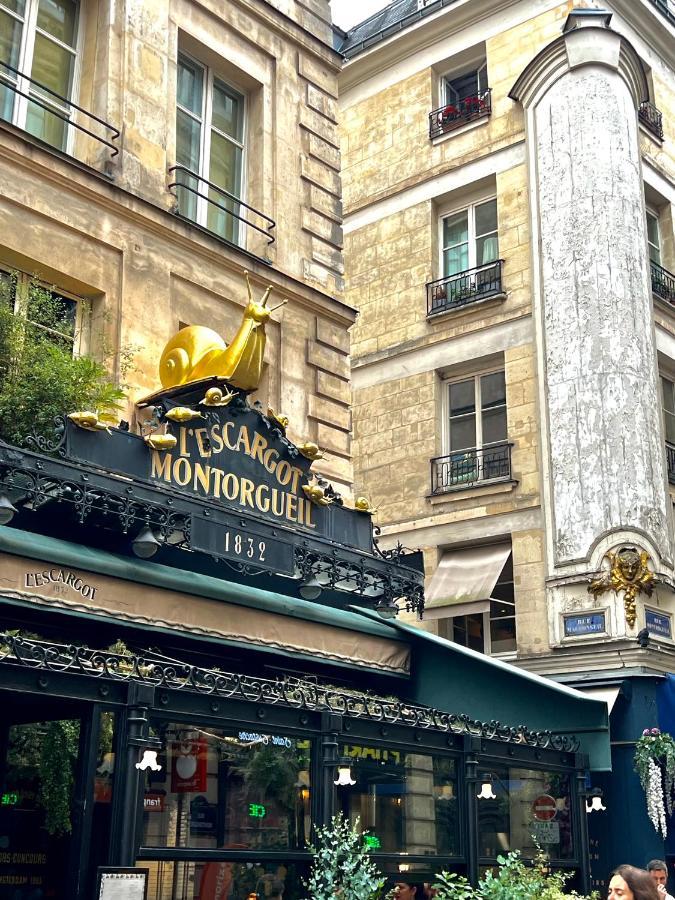 Quartier Montorgueil, Voie Pietonne, Dans Un Immeuble Du Xveme Apartment Paris Exterior foto